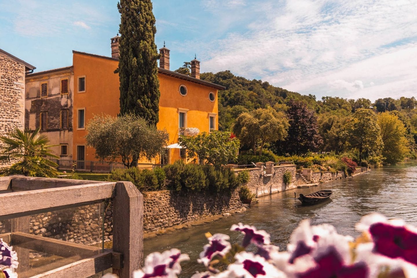 Villa on the Mincio River/ Fiume Mincio