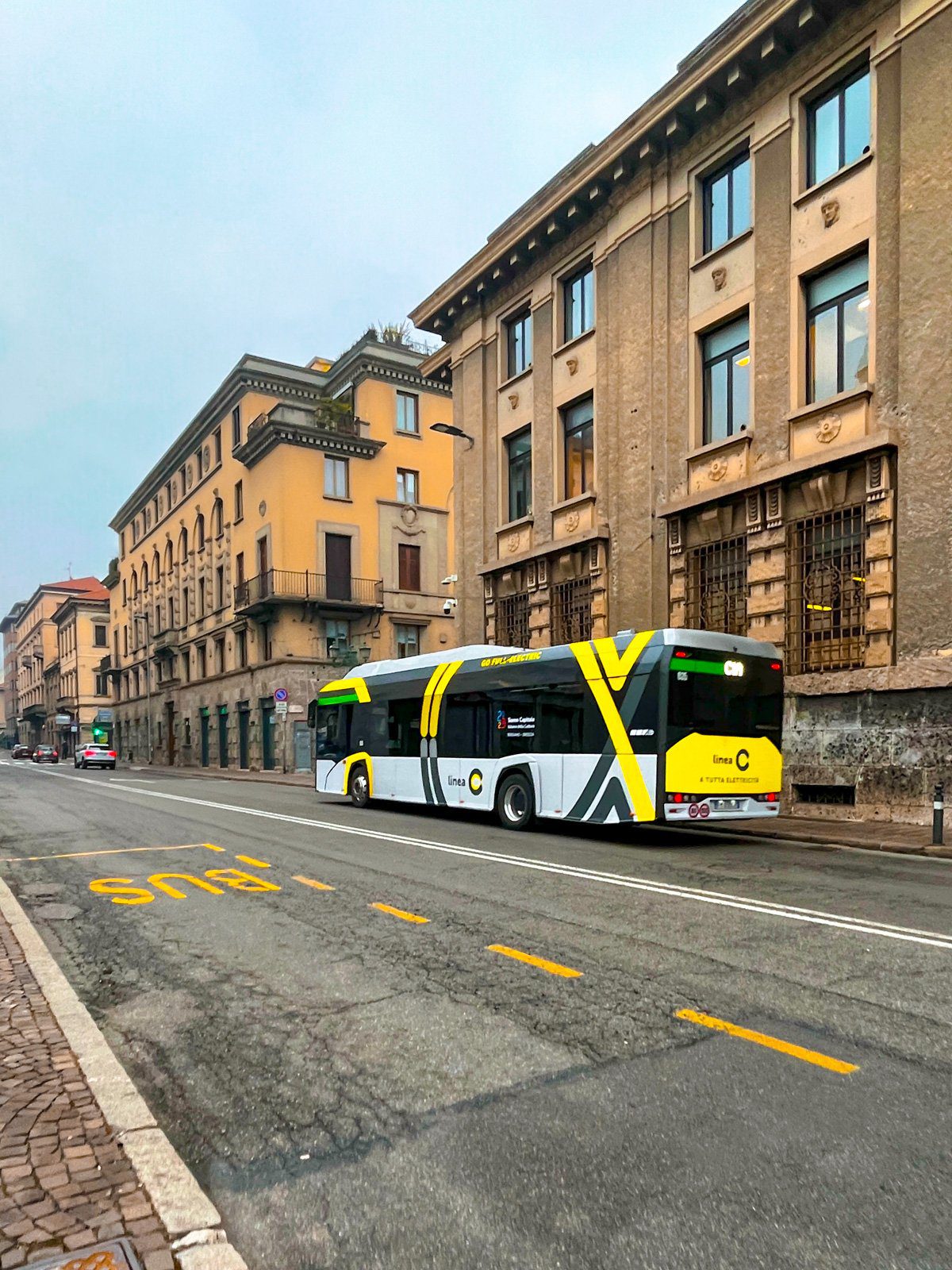 How to Use Buses in Italy: Everything Tourists & New Expats Must Know