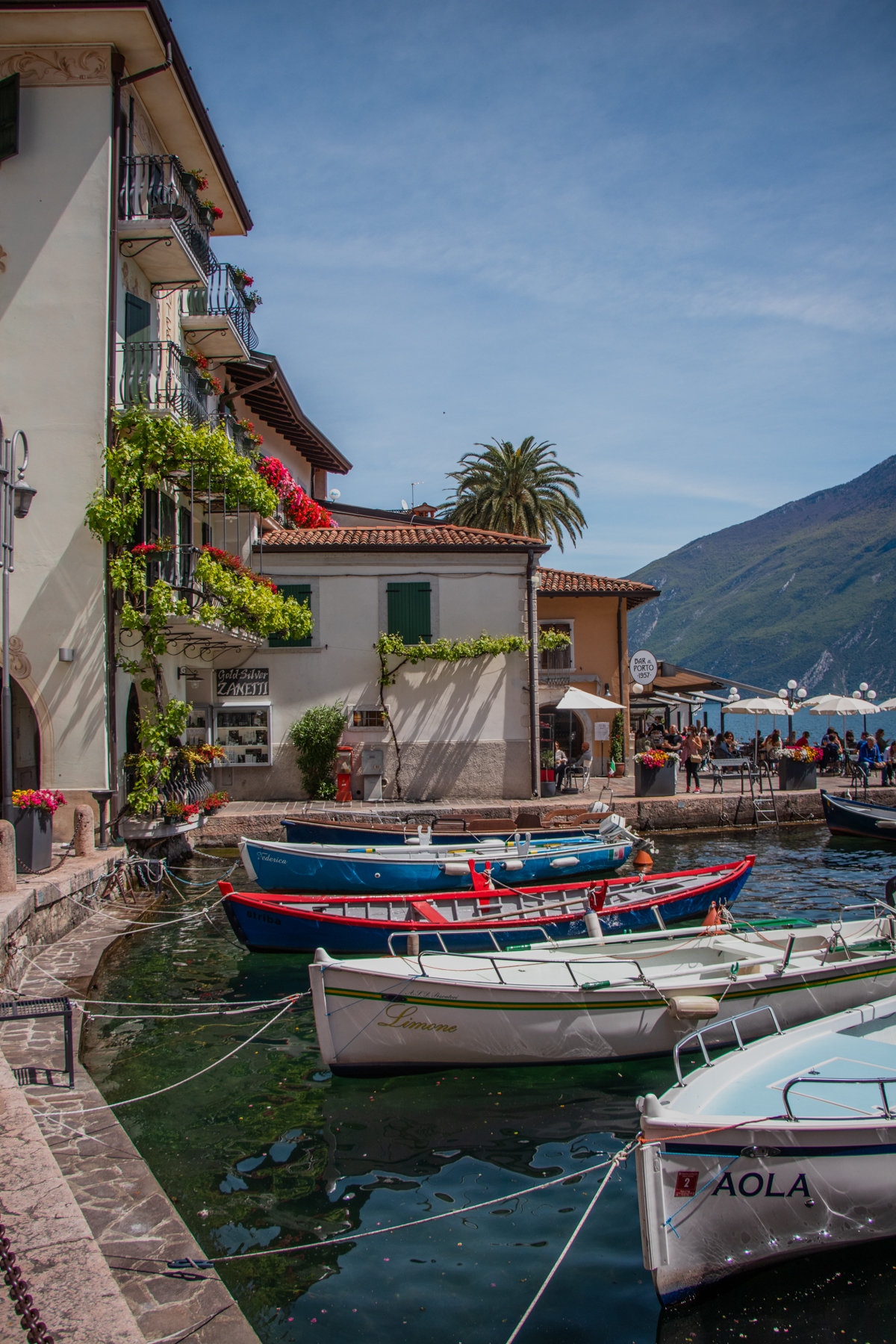 Lake Como or Lake Garda: Which One Is Right For Your Dream Italy Vacation?